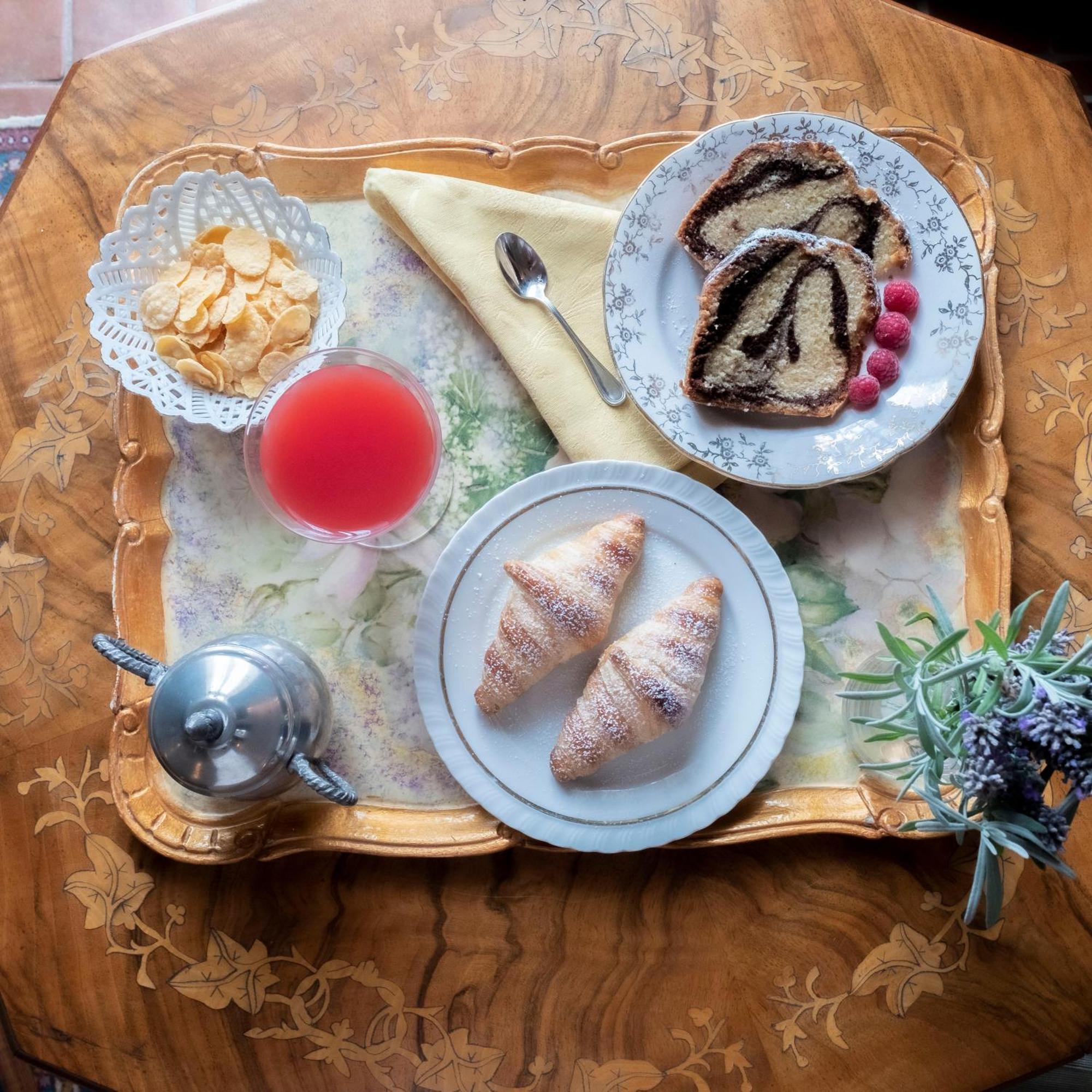 Villa Clodia Relais Manziana ภายนอก รูปภาพ